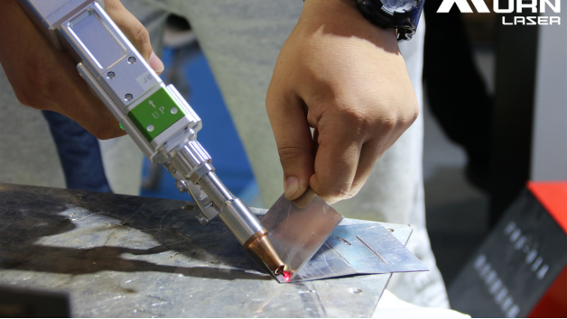 Soudage Laser Portatif vs TIG/MIG : Une Comparaison Réelle