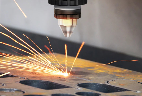 Quelles sont les causes d’une baisse de précision des machines de découpe laser ?